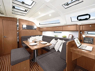 Dieses Bild hat ein leeres Alt-Attribut. Der Dateiname ist Yacht-285-2.jpg
