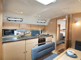 Dieses Bild hat ein leeres Alt-Attribut. Der Dateiname ist Yacht-169-3.jpg