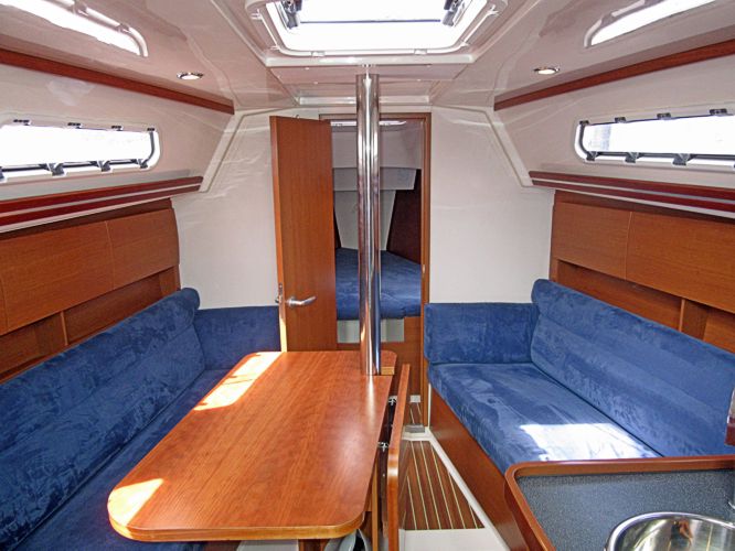 Dieses Bild hat ein leeres Alt-Attribut. Der Dateiname ist Yacht-174-2.jpg