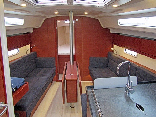 Dieses Bild hat ein leeres Alt-Attribut. Der Dateiname ist Yacht-175-2.jpg