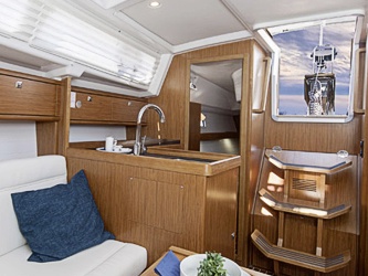 Dieses Bild hat ein leeres Alt-Attribut. Der Dateiname ist Yacht-275-3.jpg