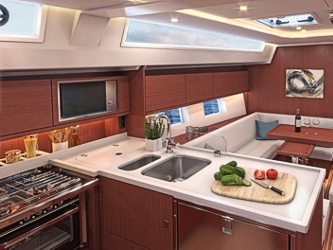 Dieses Bild hat ein leeres Alt-Attribut. Der Dateiname ist Yacht-283-2.jpg