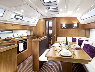 Dieses Bild hat ein leeres Alt-Attribut. Der Dateiname ist Yacht-342-3.jpg